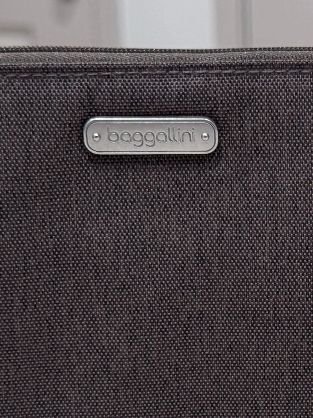 Baggallini RFID Blocking Wristlet Wallet Phone Case - Heathered Charcoal